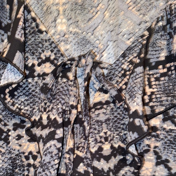 Scoop Black Python Print Ruffle Blouse Size XXL 3X (22) with Tie Front - Picture 8 of 8